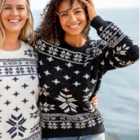 BAREFOOT DREAMS WOMENS BLACK WHITE FAIR ISLE COZYCHIC SEASIDE PULLOVER SZ MEDIUM - Picture 1 of 7